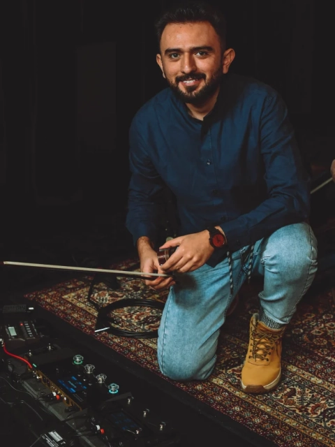 Eduardo preparing for a solo concert