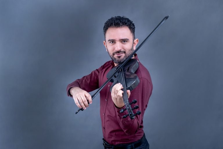 Eduardo Bortolotti Violinist Profile Pic